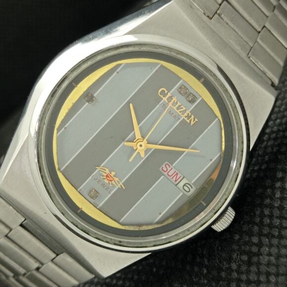 Vintage 1985 Citizen Automatic Womans Silver Watch W/daydate & Gold accents - Picture 1 of 8